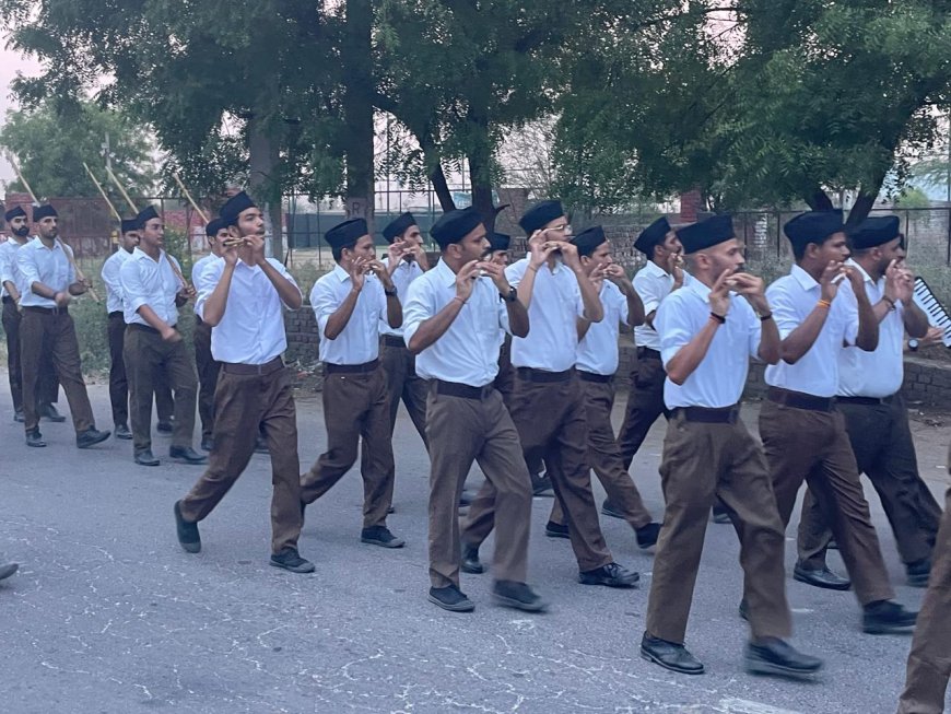 राष्ट्रीय स्वयंसेवक संघ के पथ संचलन में दिखी अनुशासन व एकता की झलक
