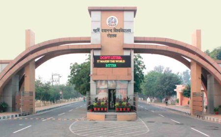 एमडीयू में अनुशासनहीनता पर सख़्त कार्रवाई; छात्र संगठनों का विरोध प्रदर्शन तेज