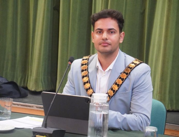 रोहतक से ब्रिटेन तक: 23 वर्षीय तुषार कुमार बने UK के सबसे युवा भारतीय मूल के मेयर