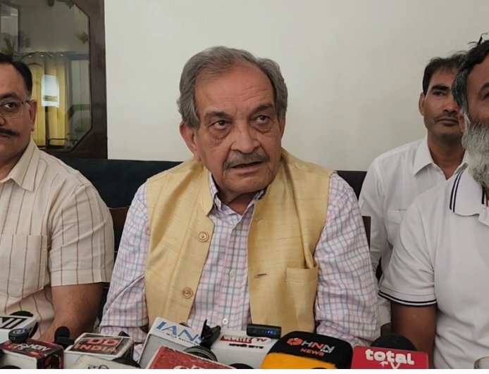 हुड्डा को व्यक्तिगत तौर पर निमंत्रण दूंगा, वे जरूर आएंगे : बीरेंद्र सिंह